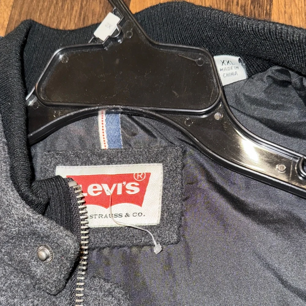 NWOT Men's Levi’s Bomber Jacket